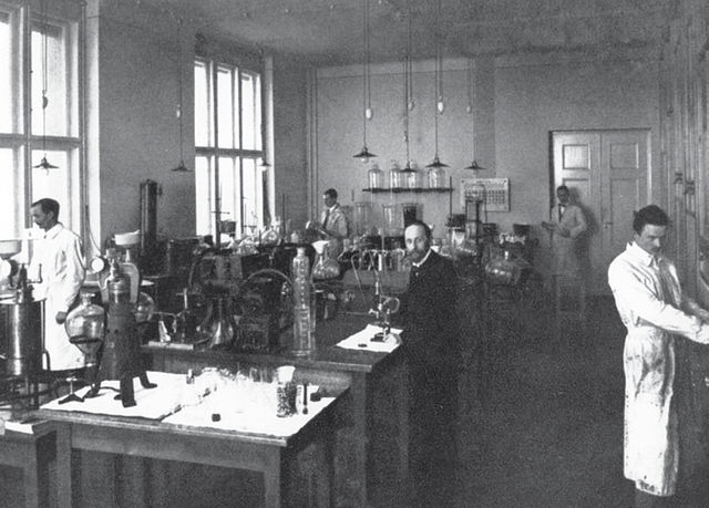 Willstatter en el laboratorio