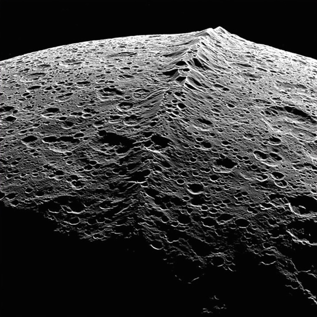 Cadena montañosa de Jápeto