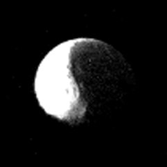 Jápeto, fotografiado por Voyager