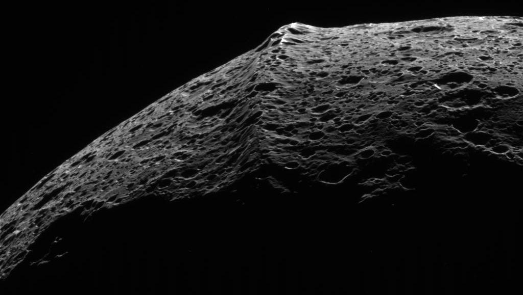 Jápeto, visto por Cassini
